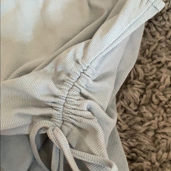 RUCHED BLUE CROP TOP - Picture 3 of 3